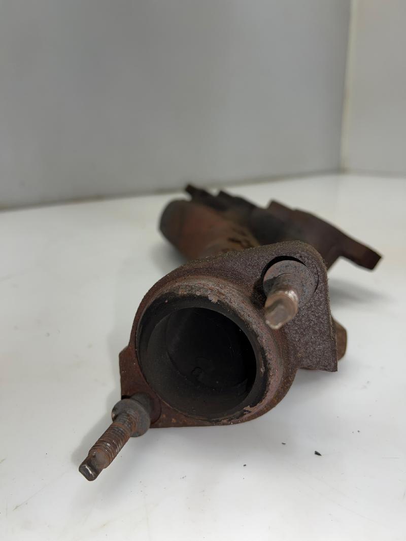 2002 Ford Explorer Exhaust Manifold