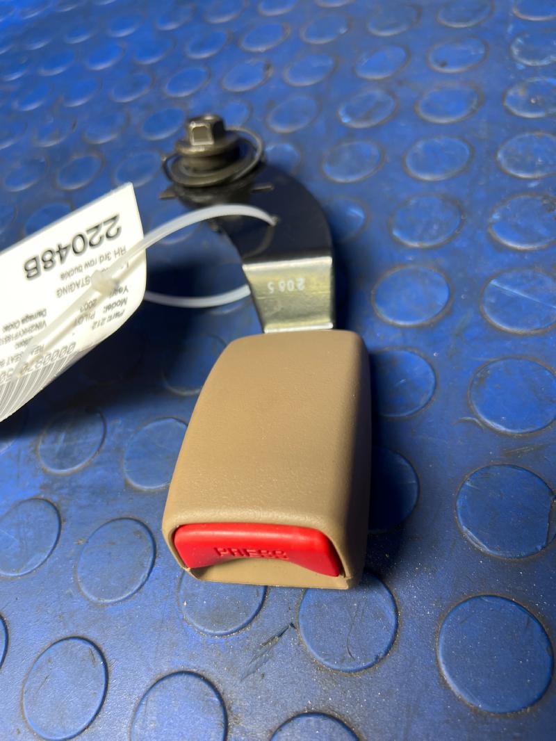 2003 Honda Pilot Rear Seat Belt