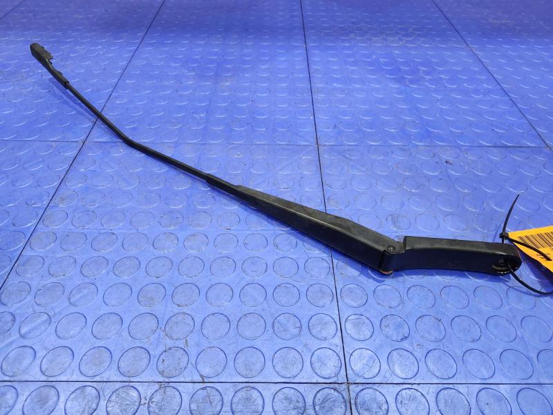 2018 Volkswagen Passat Wiper Arm