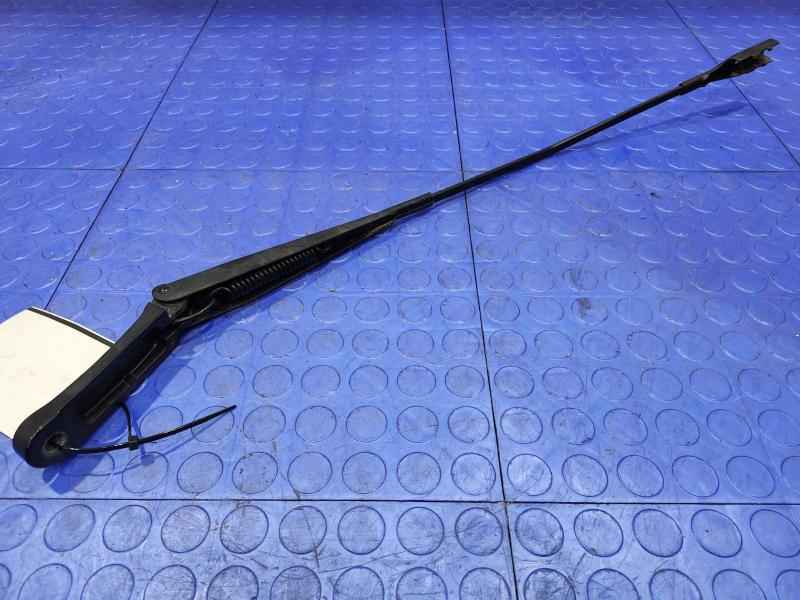 2018 Volkswagen Passat Wiper Arm