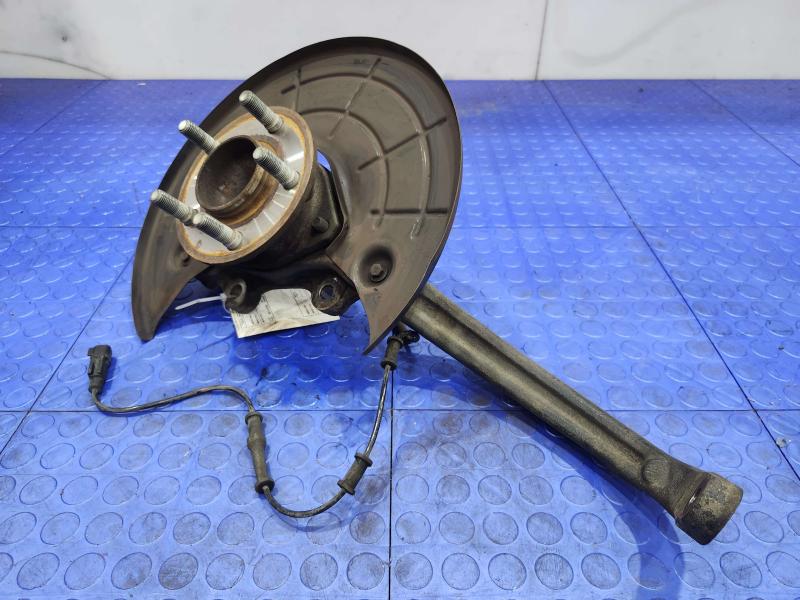 2014 Dodge Challenger Spindle Knuckle Front