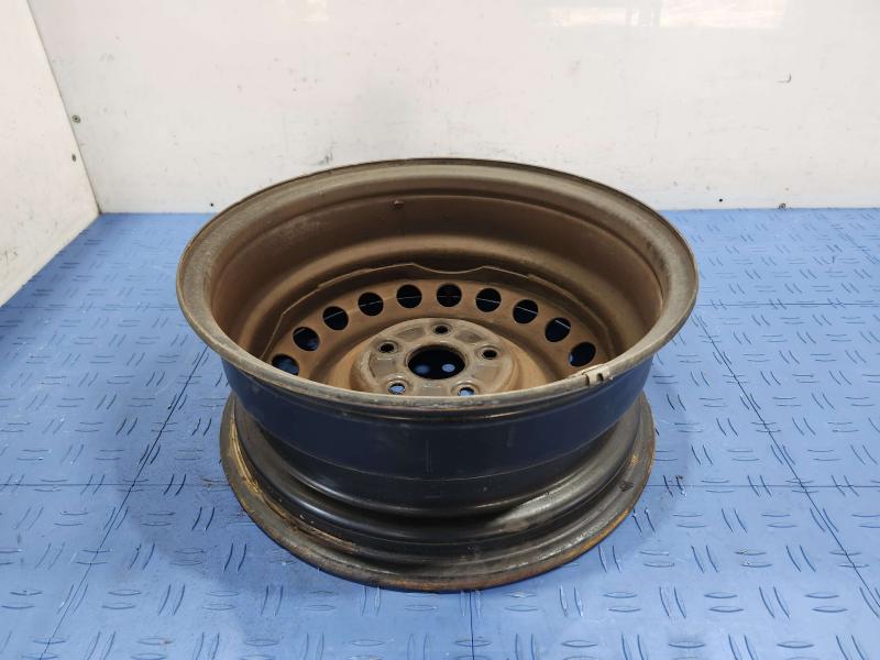 2013 Toyota Camry Wheel
