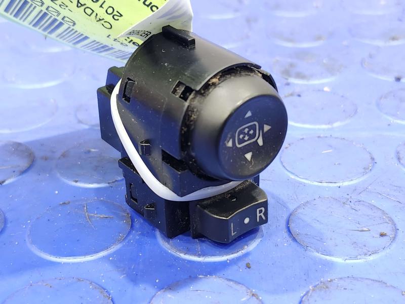2016 Cadillac ATS Door Switch Front