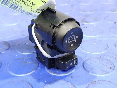 2016 Cadillac ATS Door Switch Front