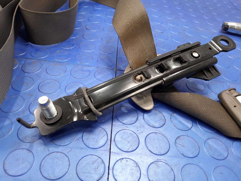 2012 Kia Sportage Front Seat Belt