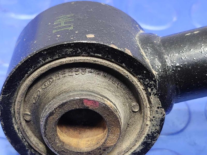 2013 Hyundai Santa Fe Lower Control Arm Rr