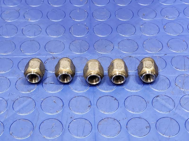 2002 Toyota Camry Lug Nuts