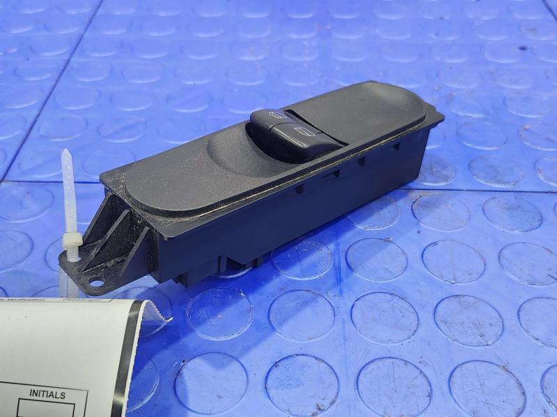 2012 Mercedes Sprinter Door Switch Front