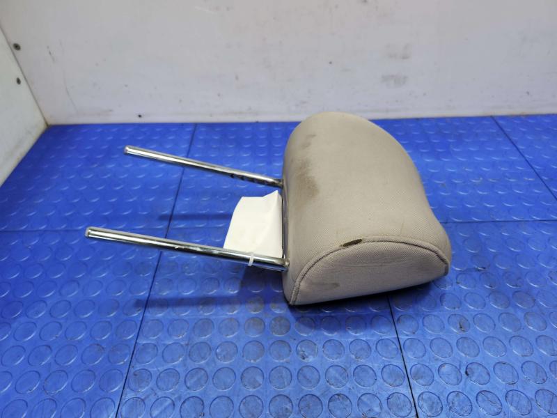 2016 Kia Sedona Headrest