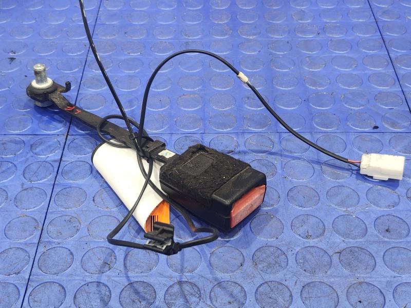 2011 Maserati Quattroporte Front Seat Belt