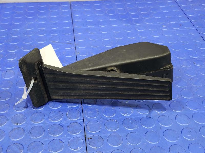 2008 BMW 128i Pedal Assembly