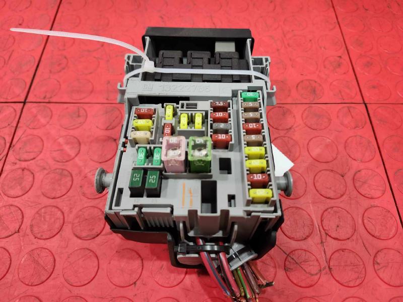 2014-2017 Buick Regal Cabin Fuse Box Relay Junction Block OEM 13222786