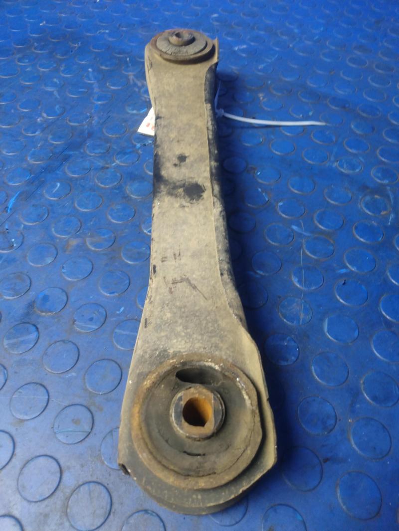 1994 - 1998 Jeep Grand Cherokee Front Lower Control Arm RH Passenger Side OEM 52088312