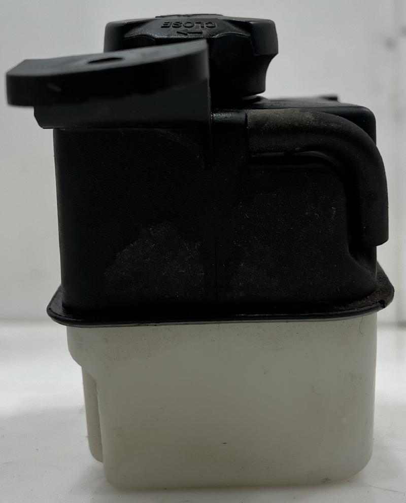 2011 - 2013 Kia Sorento Coolant Overflow Reservoir Expansion Tank OEM 254312B100