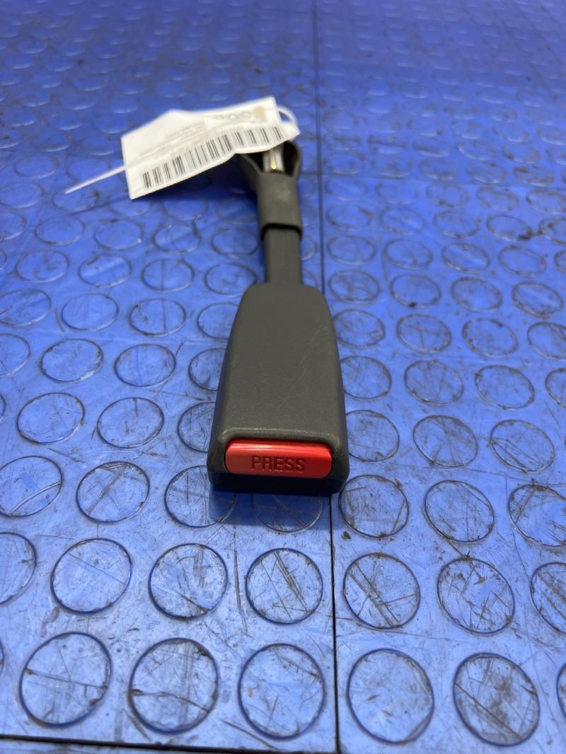 1987 Honda Accord Sedan DX Front Seat Belt Buckle RH Passenger Side Gray OEM