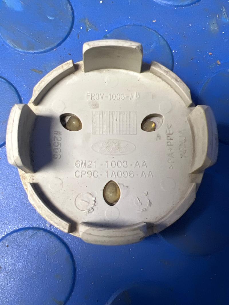 2015 Ford Focus Center Cap
