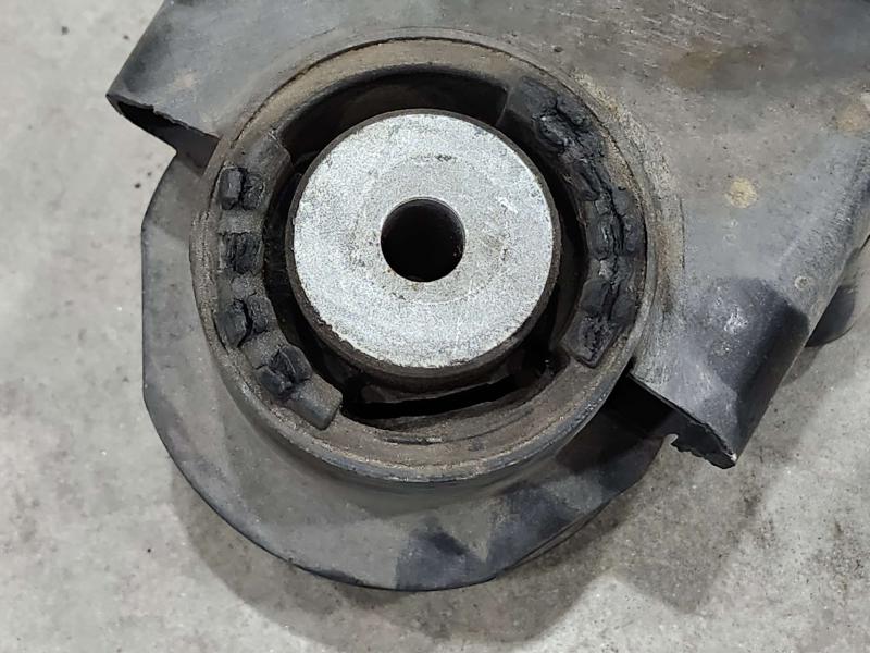 2010 Dodge Challenger Crossmember/Cradle/Undercarria
