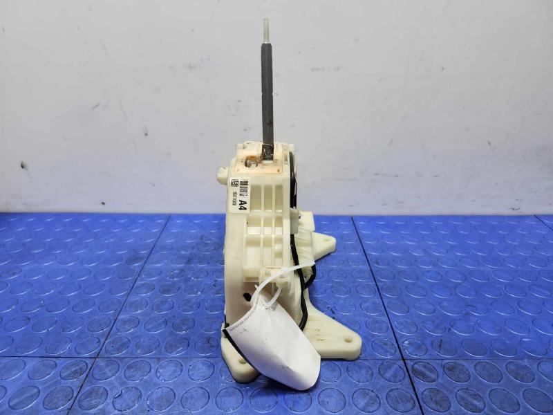 2016-2021 Hyundai Tucson Automatic Gear Shifter Assembly OEM 46700-D3060