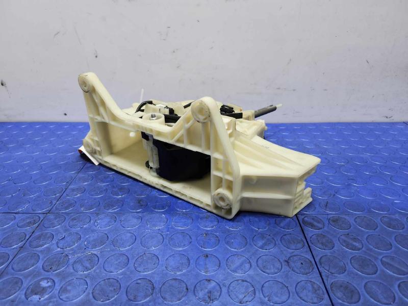 2016-2021 Hyundai Tucson Automatic Gear Shifter Assembly OEM 46700-D3060