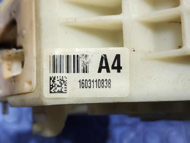 2016-2021 Hyundai Tucson Automatic Gear Shifter Assembly OEM 46700-D3060