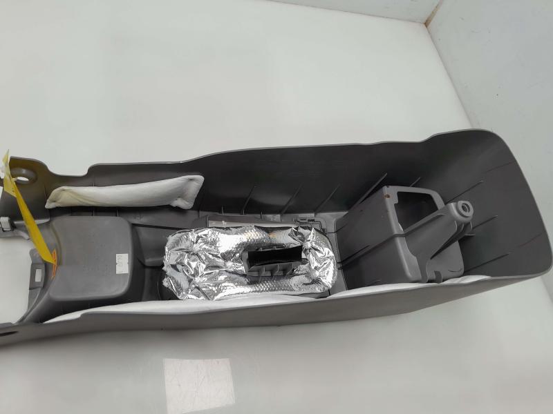2016 Hyundai Accent Front Console