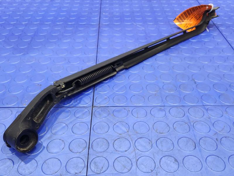 2014 Chevrolet Silverado 1500 Wiper Arm