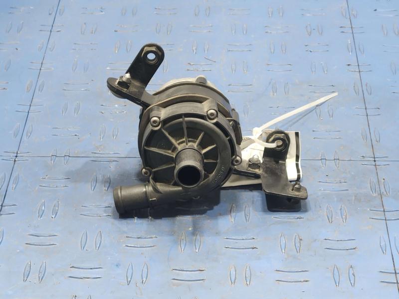 2016 Volkswagen Golf Coolant Pump