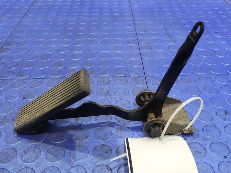 1997-2003 Dodge Dakota Accelerator Pedal Assembly Genuine OEM Part 52079304