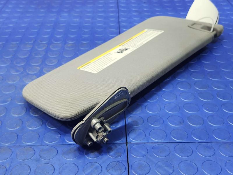 2016 Chevrolet Silverado 1500 Sun Visor