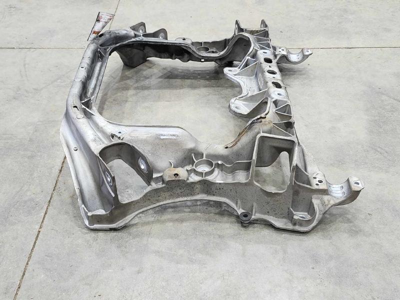 2006 Mercedes S-Class Crossmember/Cradle/Undercarria
