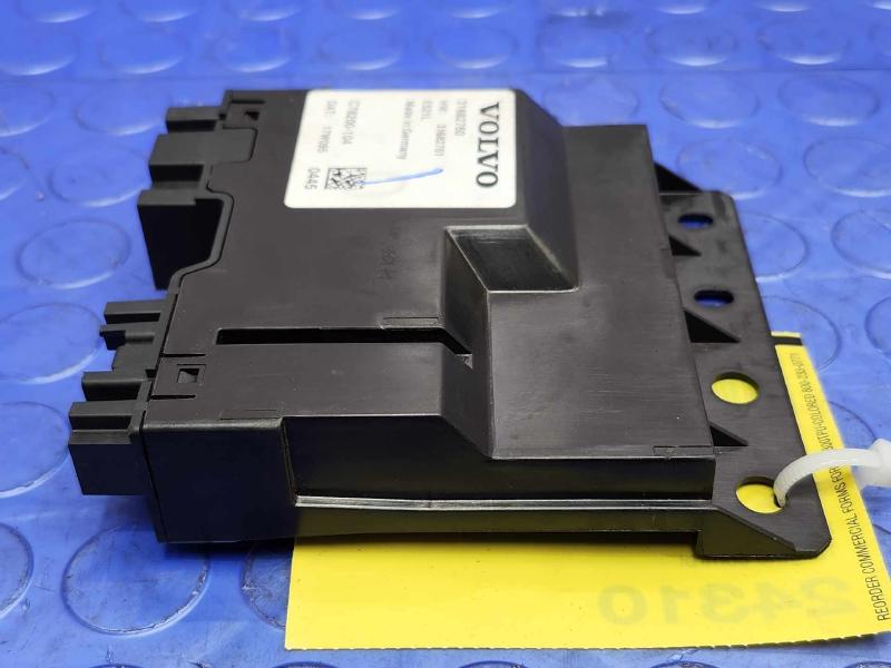 2017-2018 Volvo S90 Tailgate Control Module Genuine OEM Part 31682760