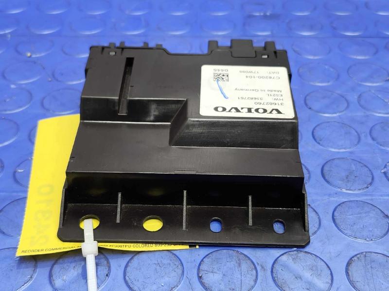 2017-2018 Volvo S90 Tailgate Control Module Genuine OEM Part 31682760