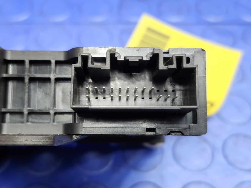 2017-2018 Volvo S90 Tailgate Control Module Genuine OEM Part 31682760