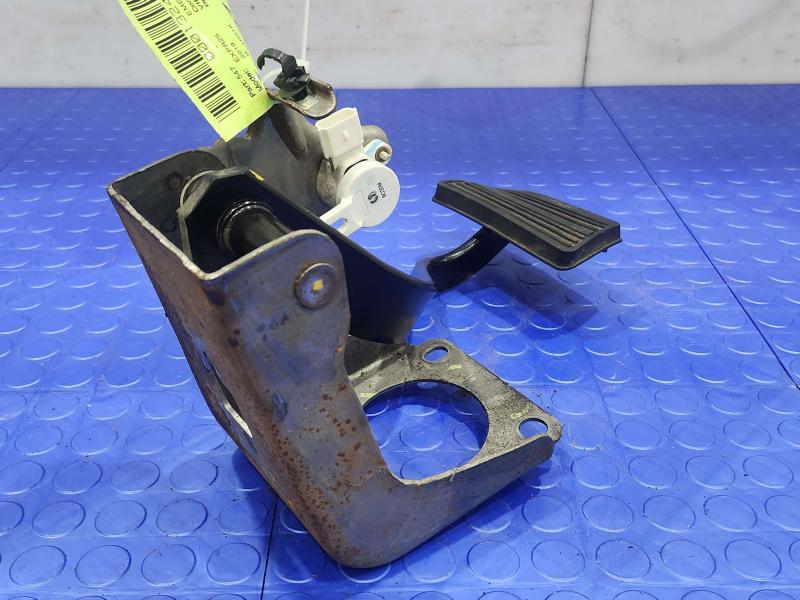 2019 Chevrolet Express 2500 Brake Pedal