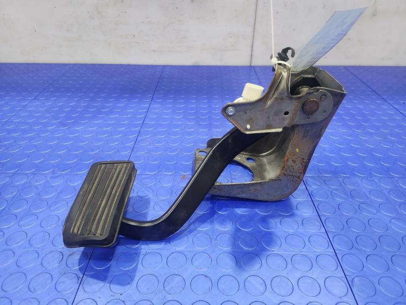 2019 Chevrolet Express 2500 Brake Pedal