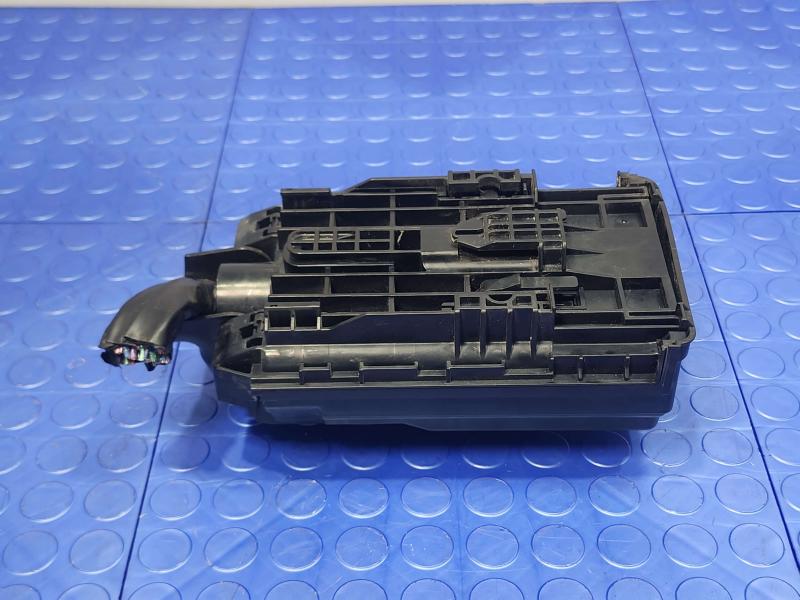 2013 Infiniti FX35 Engine Fuse Box