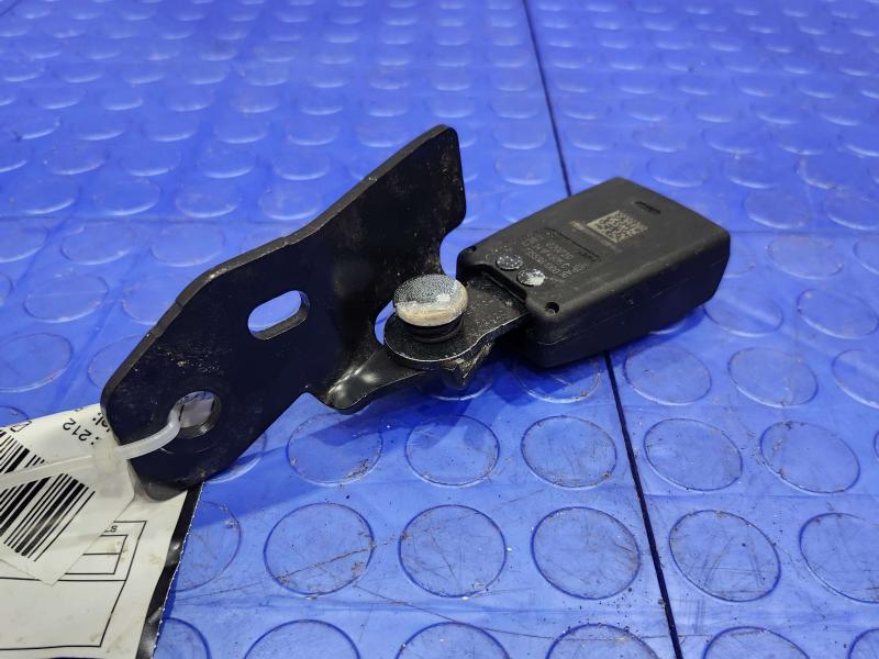 2020 Jeep Renegade Rear Seat Belt