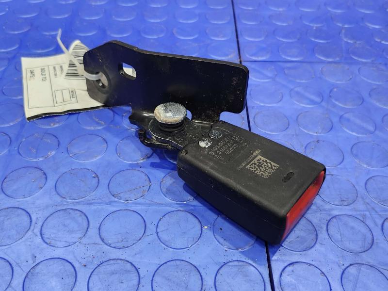2020 Jeep Renegade Rear Seat Belt