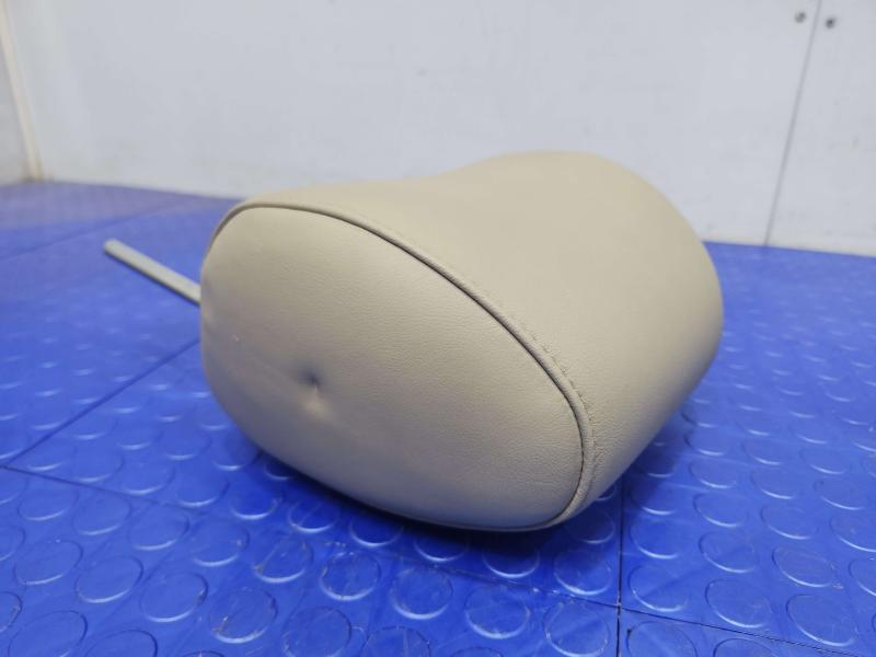 2005 Lexus RX 330 Headrest