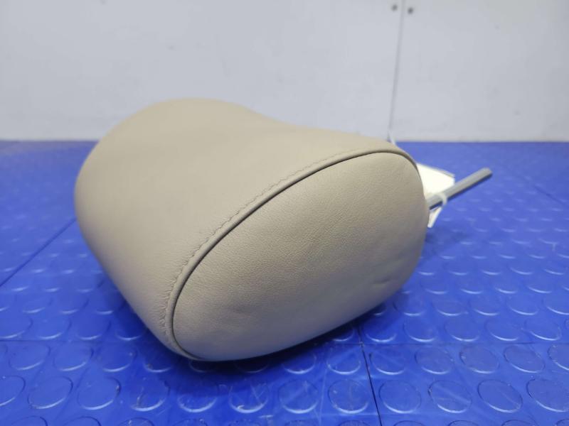 2005 Lexus RX 330 Headrest
