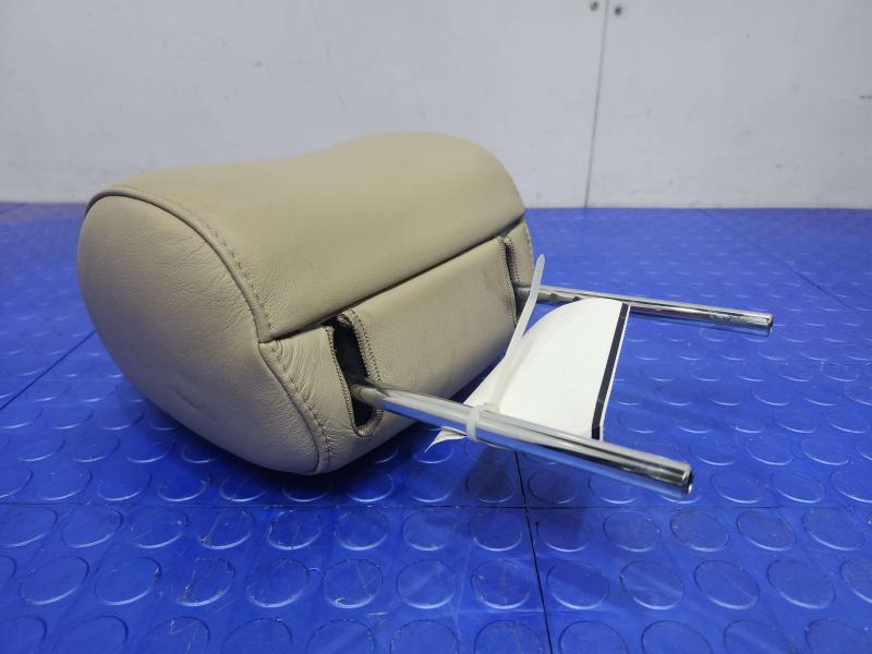 2005 Lexus RX 330 Headrest