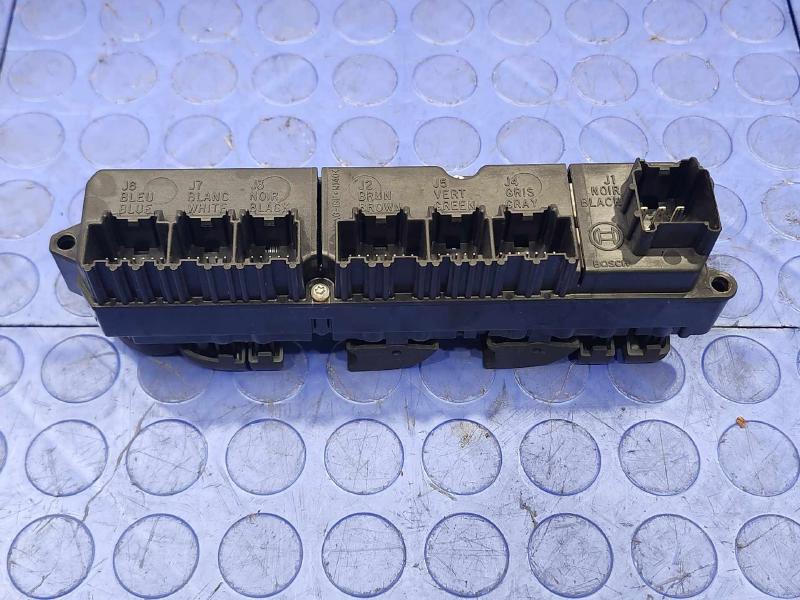 2007 Cadillac Escalade ESV Door Switch Front