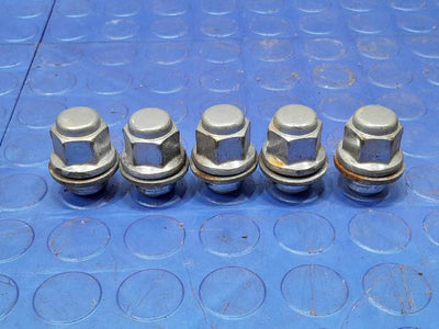 2014 Toyota RAV4 Lug Nuts