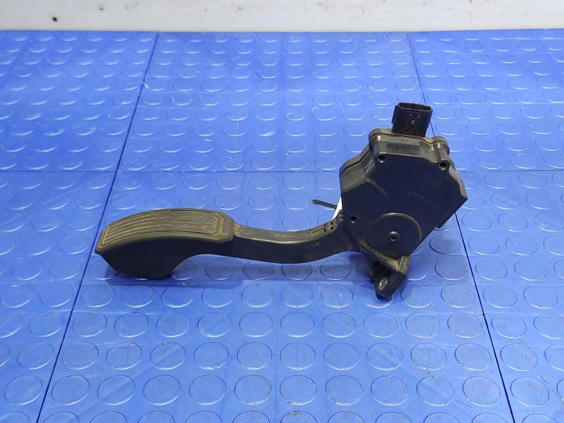 2010 Toyota Prius Pedal Assembly