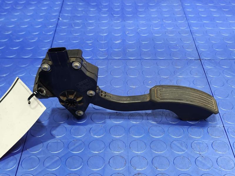 2010 Toyota Prius Pedal Assembly