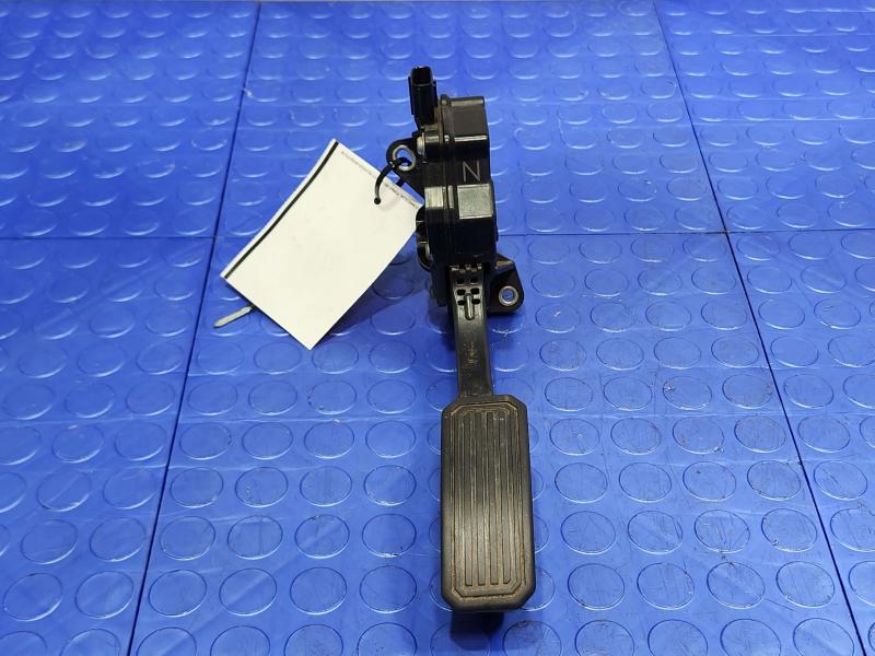 2010 Toyota Prius Pedal Assembly