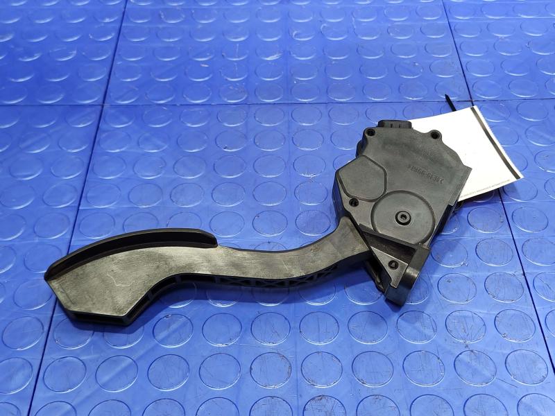 2010 Toyota Prius Pedal Assembly