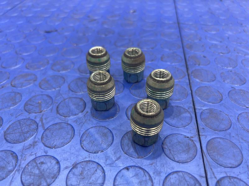 2018 Chevrolet Cruze Lug Nuts