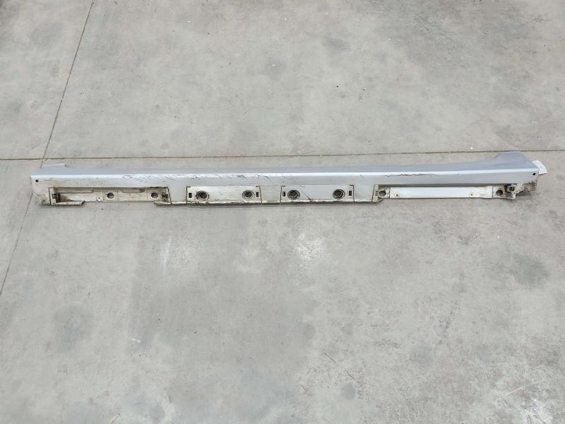 2013 Toyota Prius Rocker Moulding