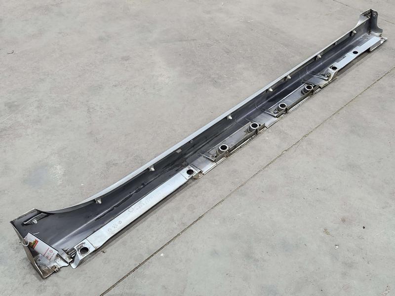 2013 Toyota Prius Rocker Moulding